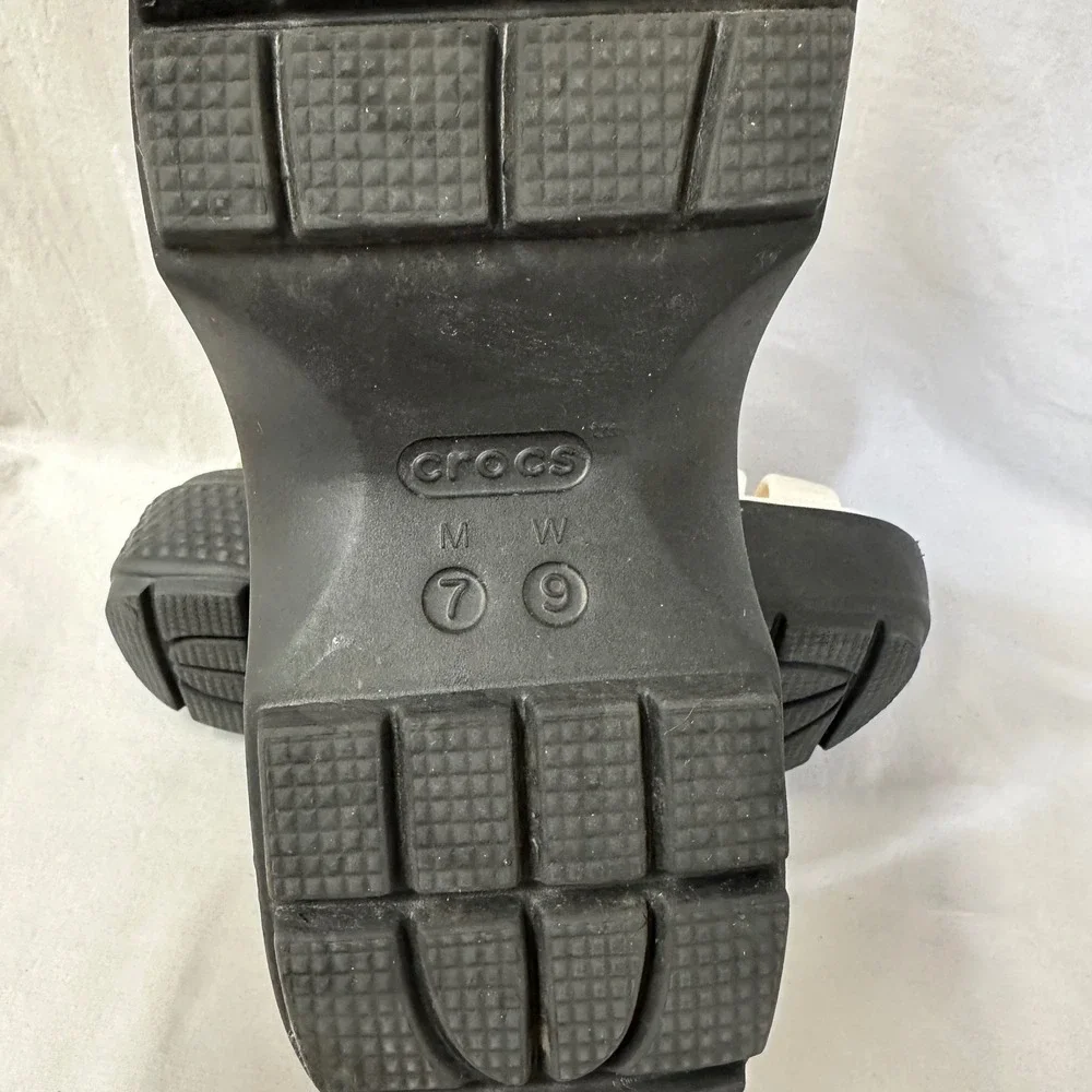 Crocs Stomp Fisherman‎ Sandals in Chalk Sandals Womens 9 Chunky Platform Caged